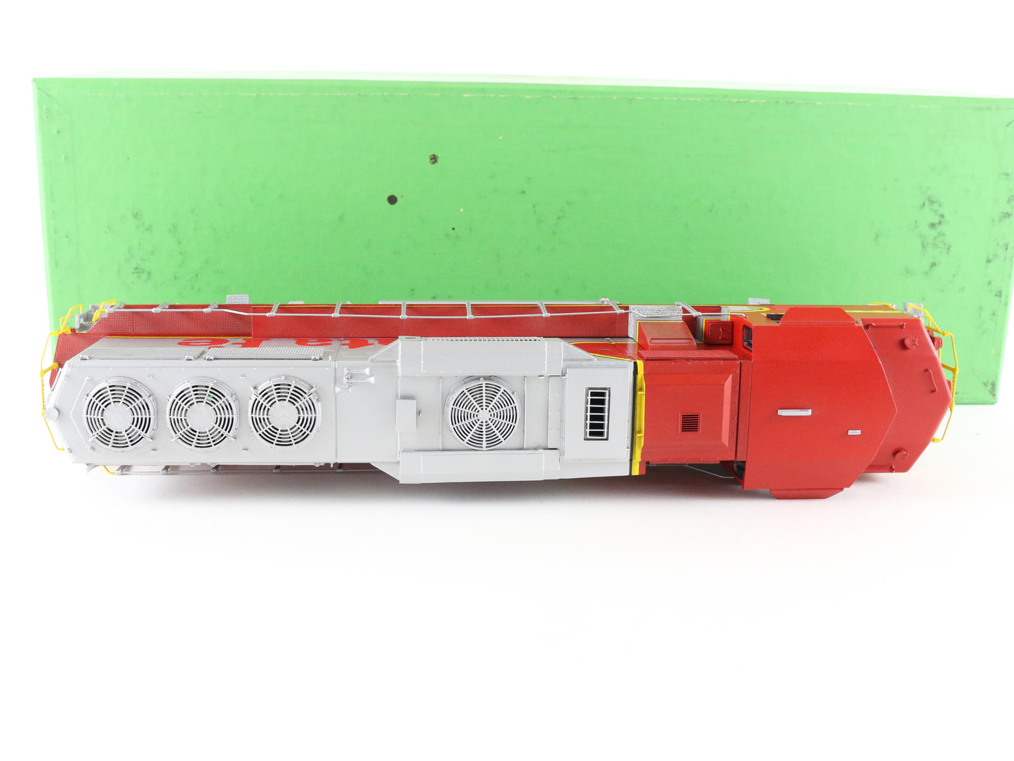 Overland O Santa Fe 125 GP60M Factory Painted Brass Diesel Locomotive OMI-0576.1