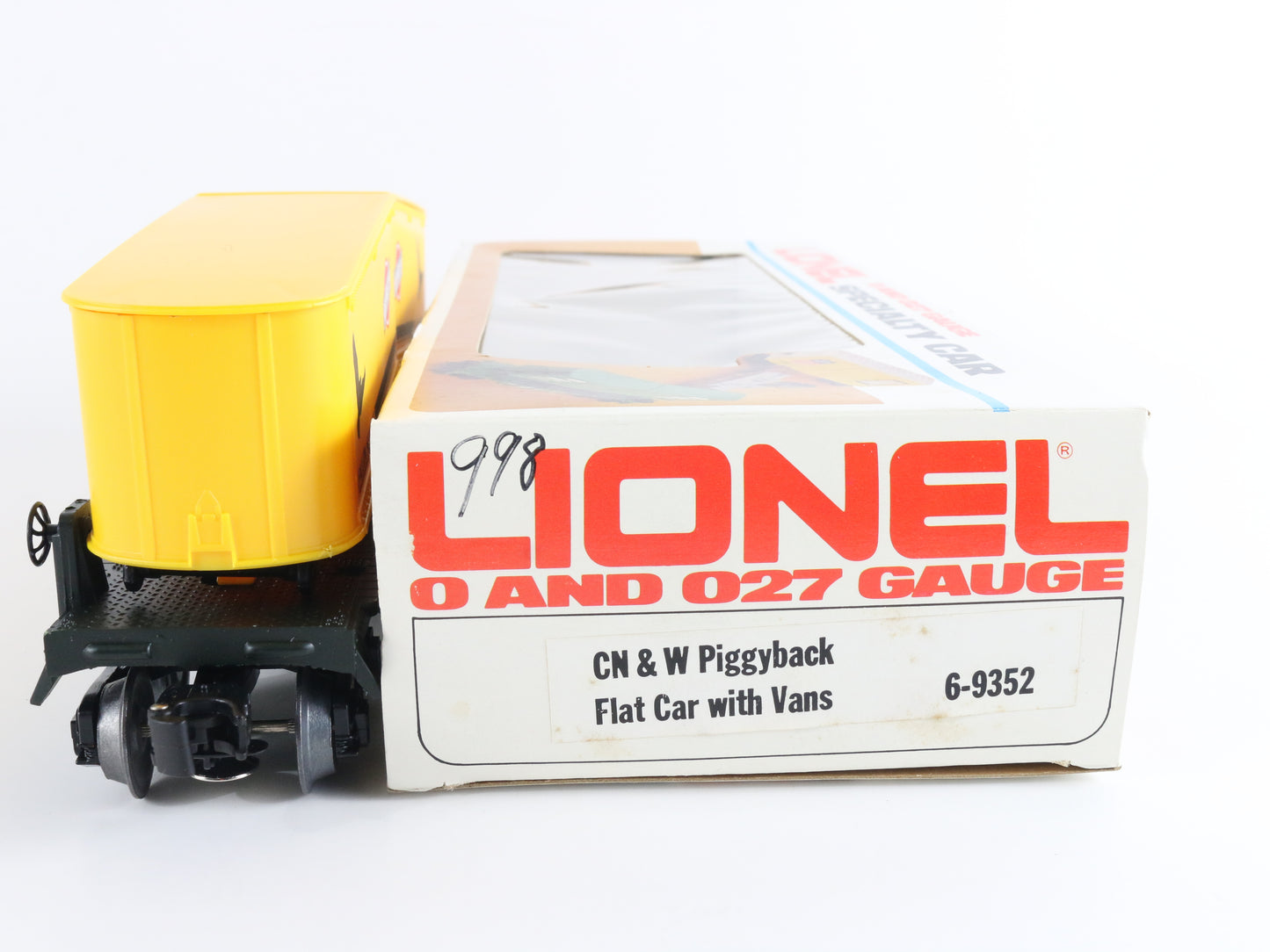 Chicago North Western CNW Piggyback Flat Car With Trailer Vans Lionel O 6-9352 classic intermodal transport model