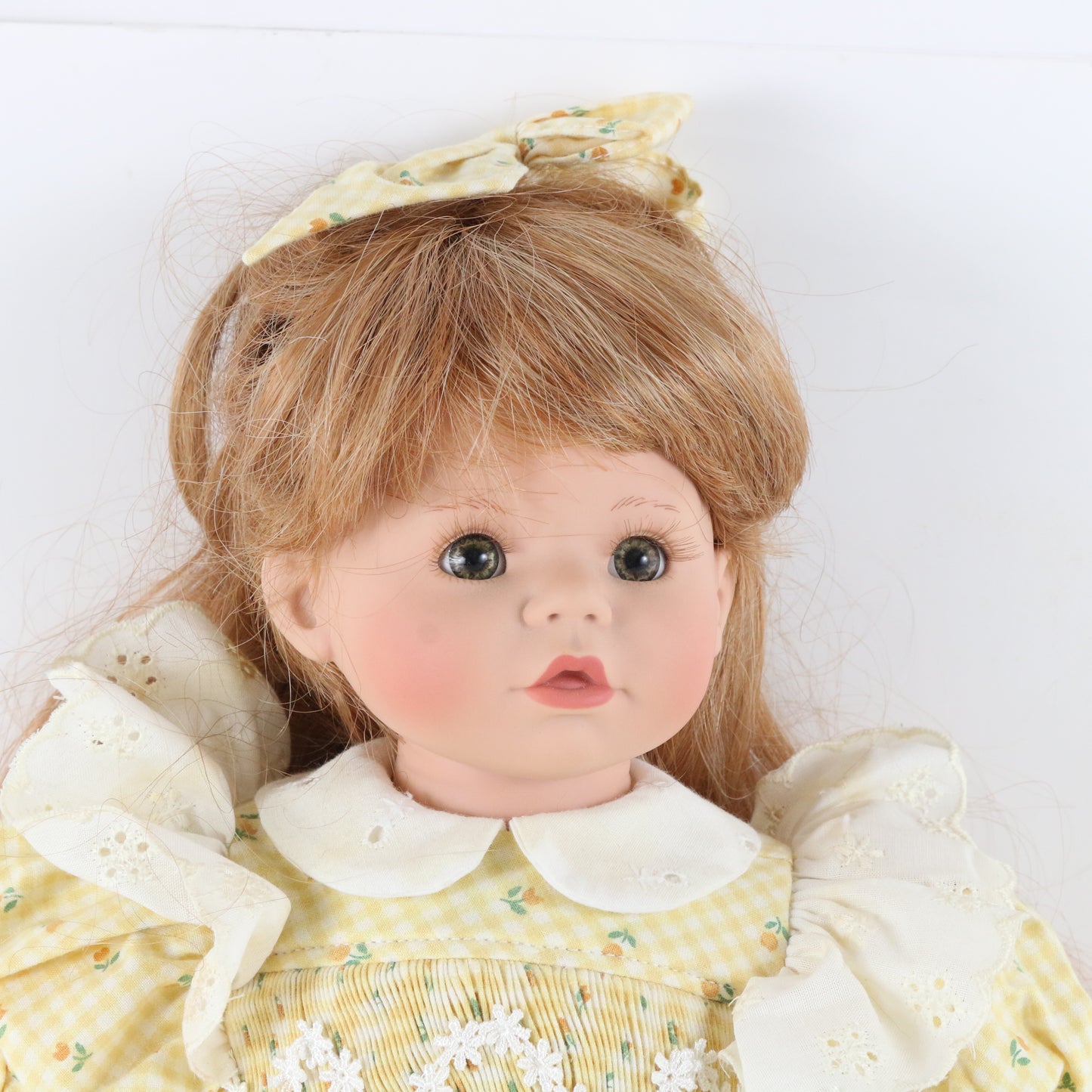 Mommy Loves Me Yellow Dress Girl Susan Wakeen Exclusively Yours 16" Vinyl Doll