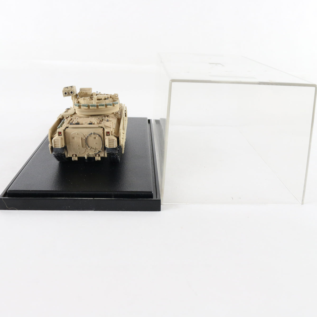 M2A2 Bradley IFV US Army 1:72 Plastic Military Vehicle PRE-BUILT