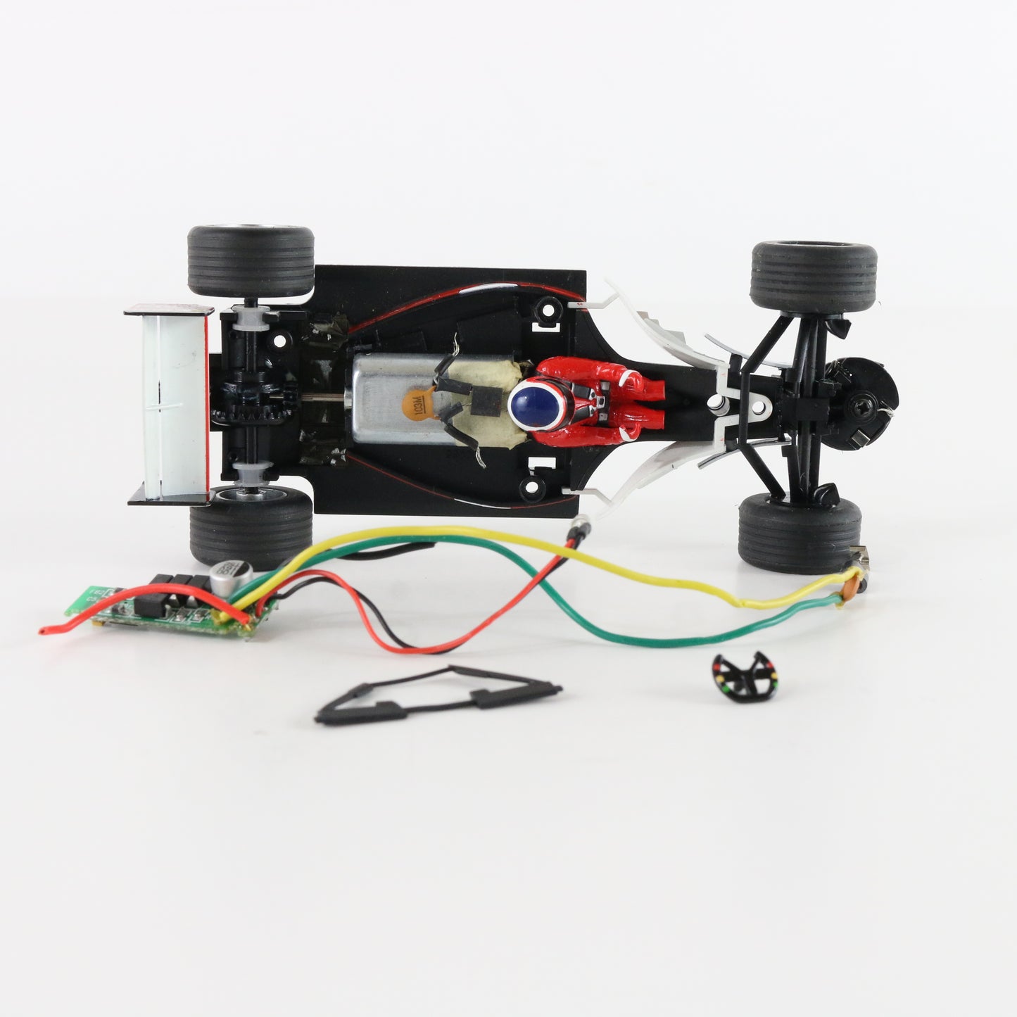 Ferrari F2004 #2 Red & White Hornby Scalextric 1:32 Slot Car C2676