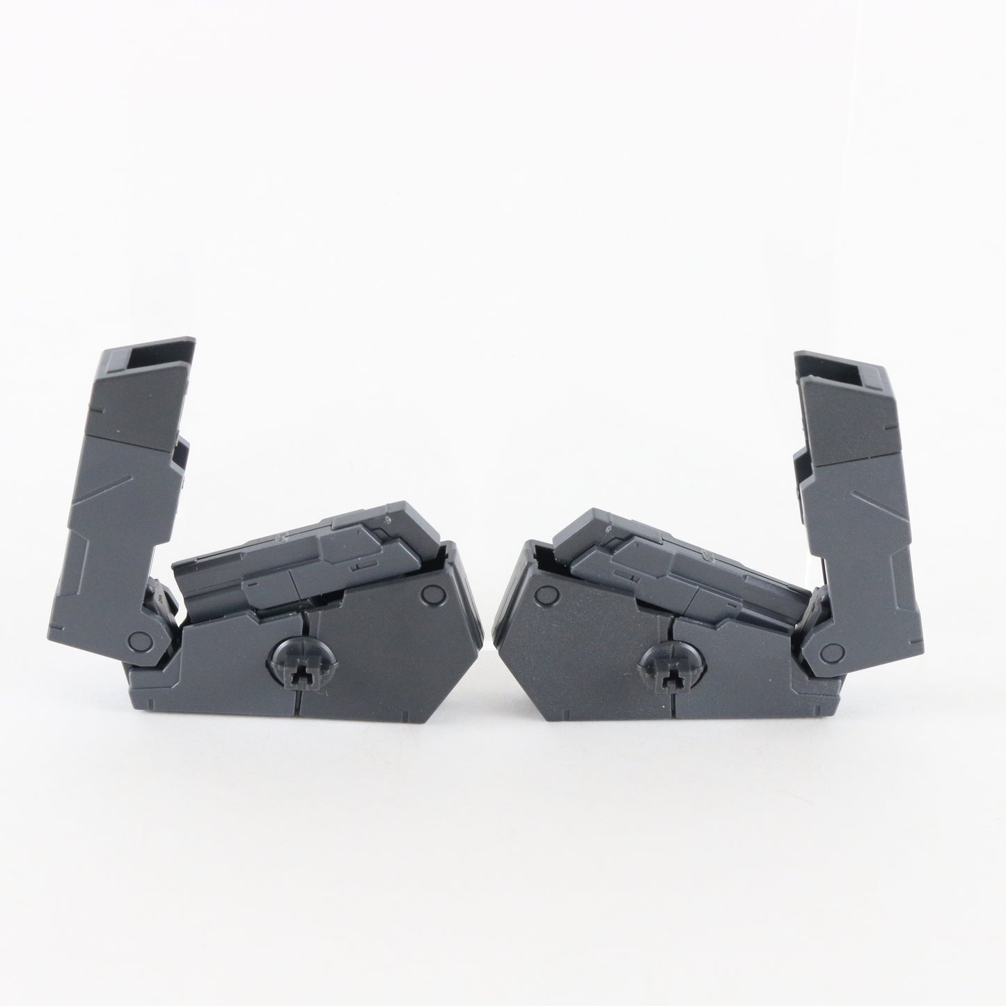 Gundam MG Gn-002 Dynames Mobile Suit Bandai 1:100 Model Figure W/ Accessories