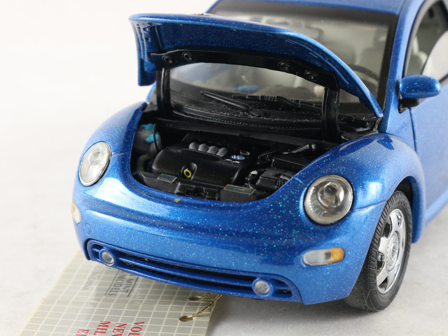 Volkswagen New Beetle Millennium Ed Blue Franklin Mint 1:24 Model Car