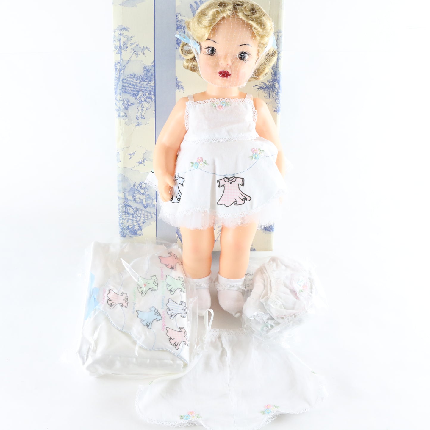 Terri Lee Seven Days A Week 16" Vinyl Doll W/ Accessories 267 320121