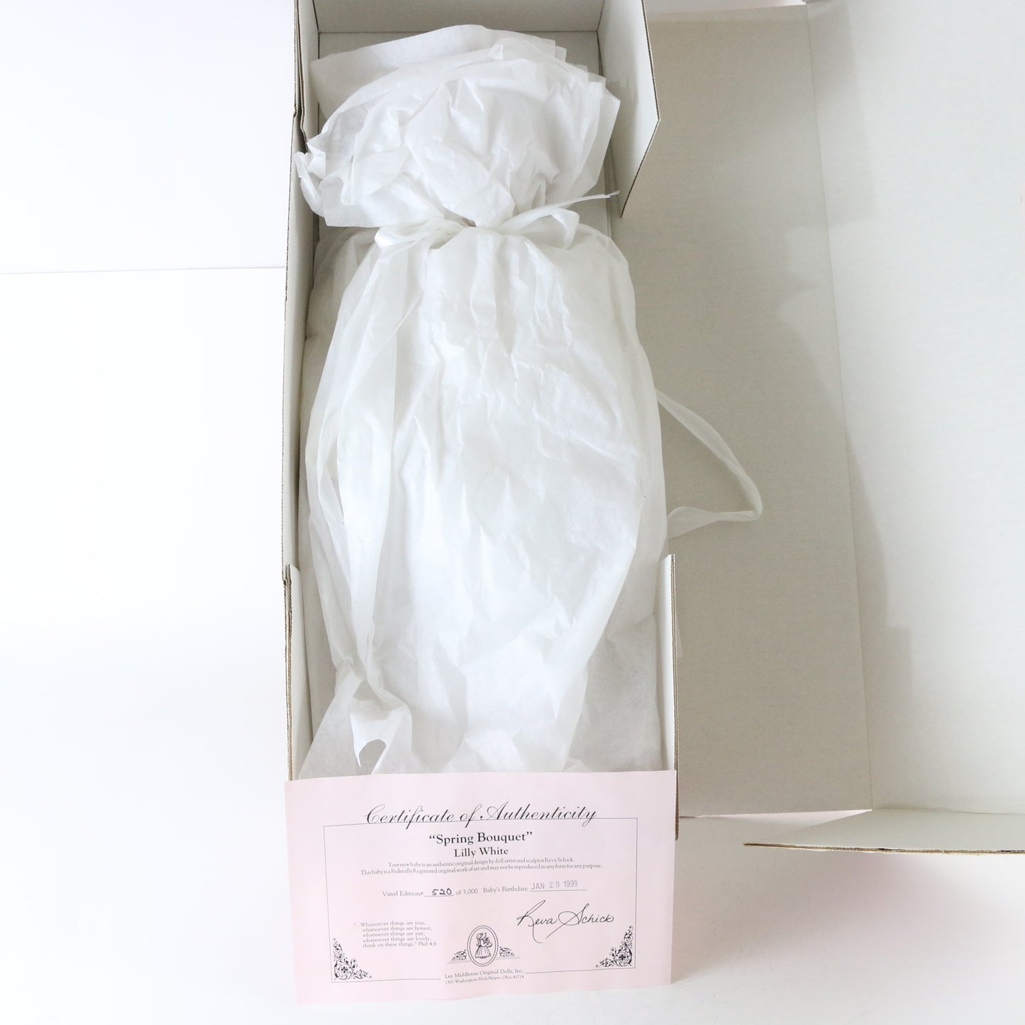 Spring Bouquet White Reva Schick Lee Middleton Large 19" Doll 00203 520/3000