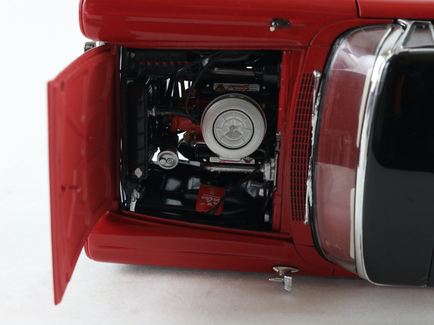 1957 Ford Fairlane 500 Skyliner Red Black Danbury Mint 1:24 Model Car