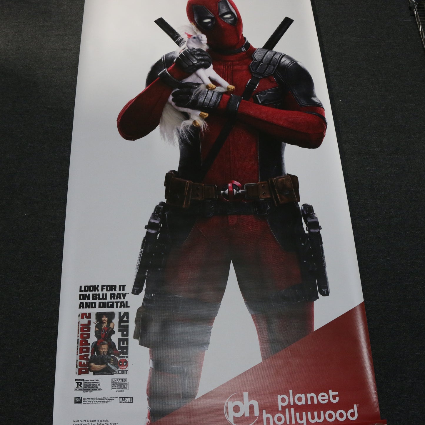 Deadpool 2 Planet Hollywood massive fabric poster Super Duper Cut collectible