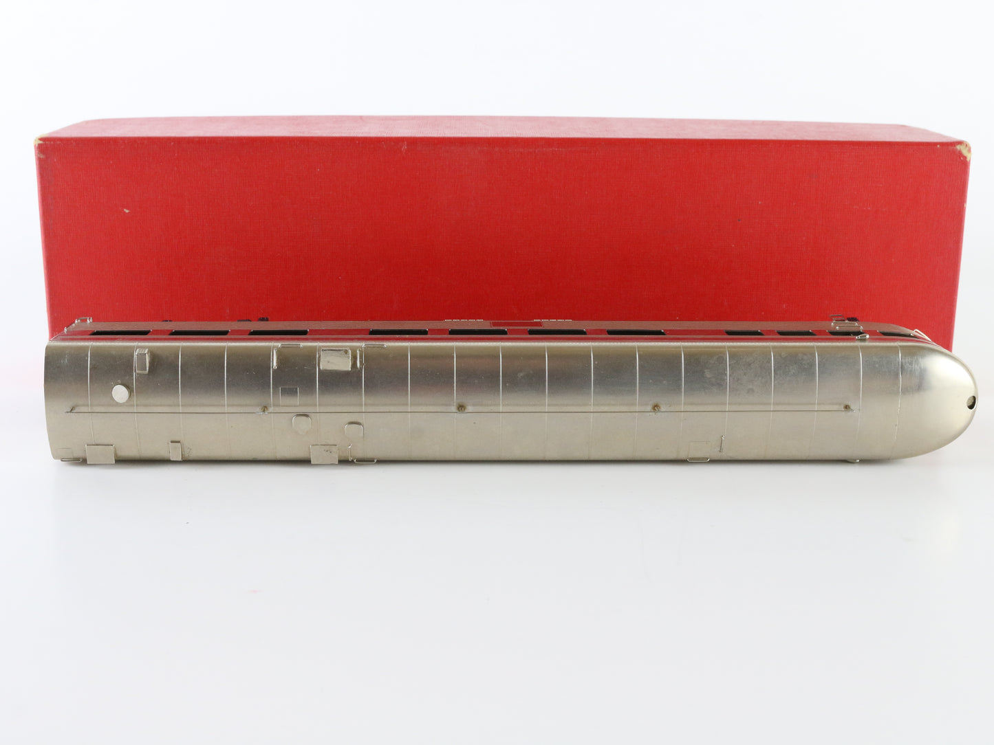 SOHO HO Southern Pacific SP 77' Corrugated Side Diner Observation Passenger Car Model