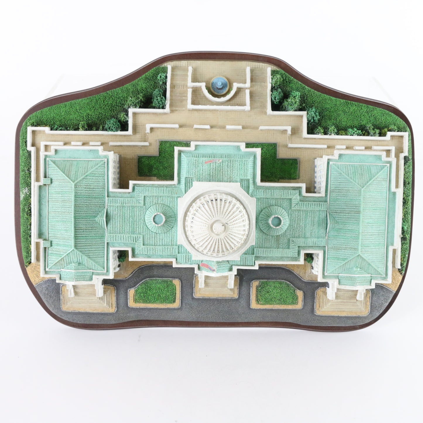 The US United States Capitol Building Sculpture 11.5" Danbury Mint