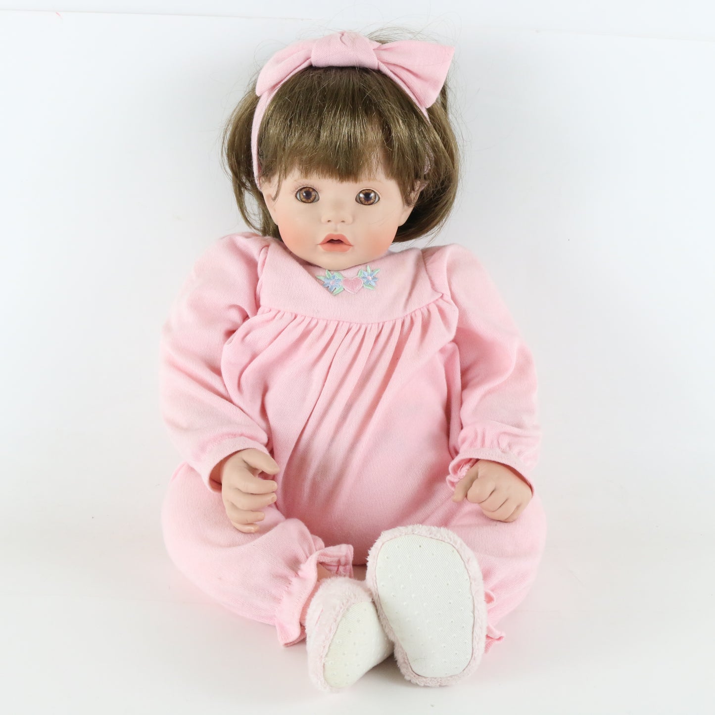 Mommy Loves Me Brown Haired Girl Susan Wakeen Exclusively Yours 19" Vinyl Doll
