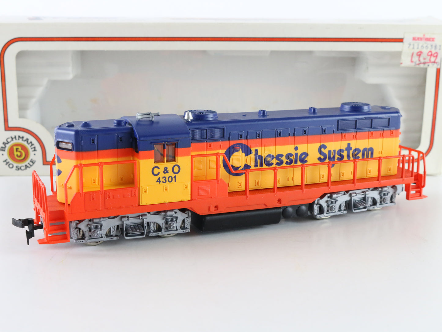 Bachmann HO Chessie System 4301 GP18 Diesel Locomotive