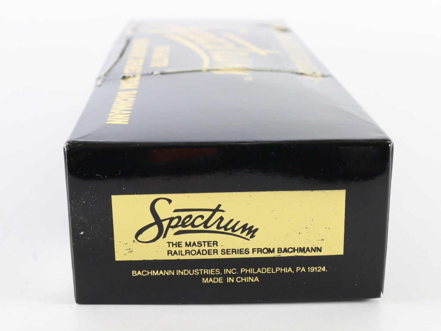 Bachmann Spectrum HO Main Central 15 GE 44 Ton Diesel Switcher