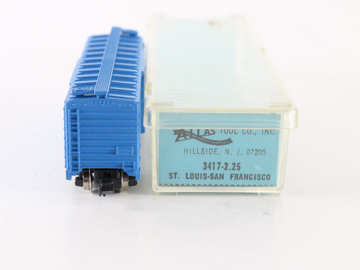 Atlas N 3417 Frisco SLSF 16302 Blue Boxcar with Box