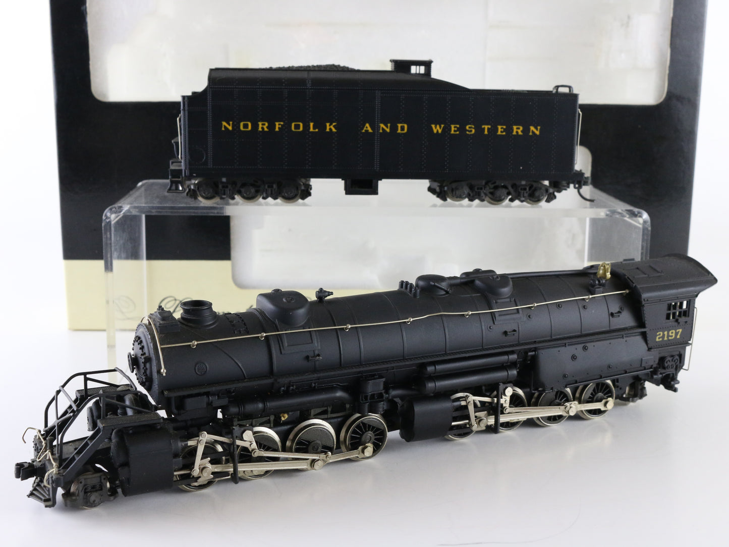 Oriental Limited HO Norfolk Western 2197 USRA 2-8-8-2 Steam Locomotive