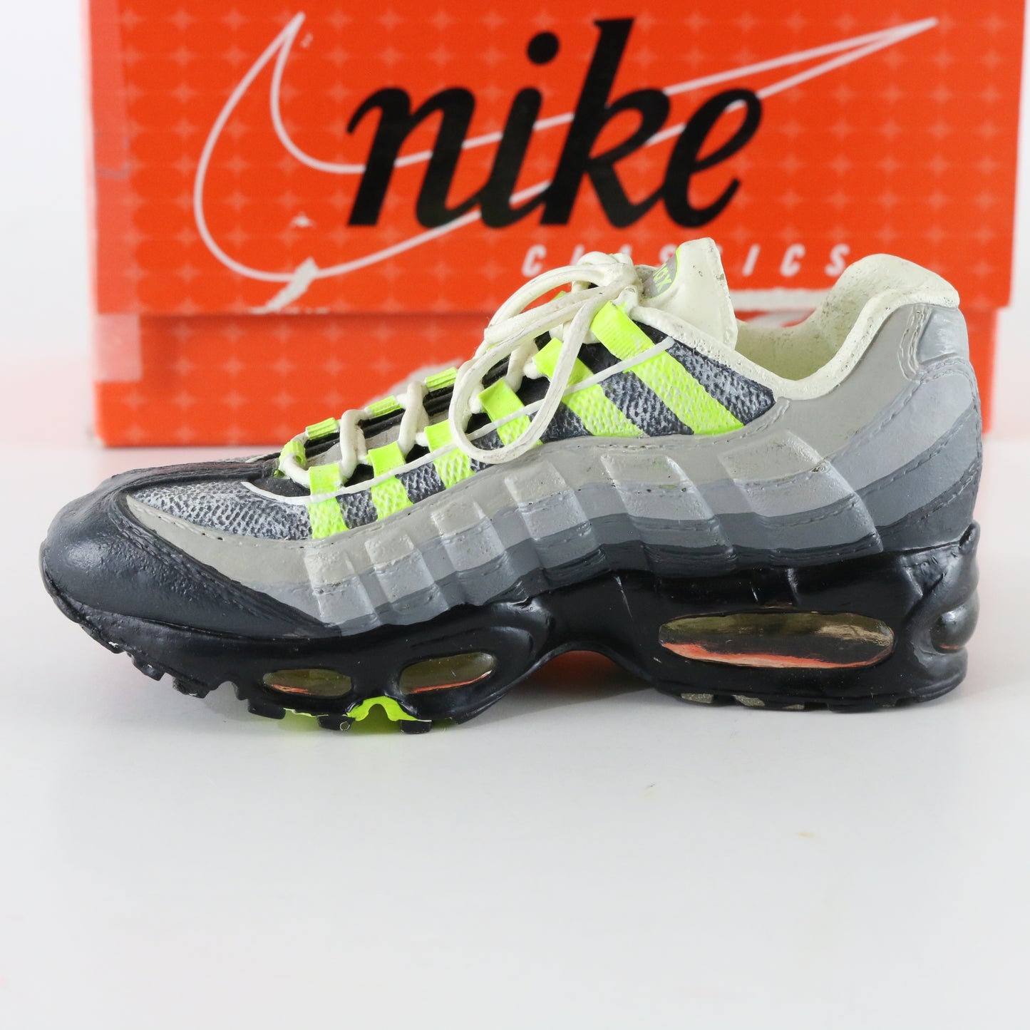 Nike Classics Bowen Air Max 95 Cool Grey Yellow White Ceramic Shoe 104050-071