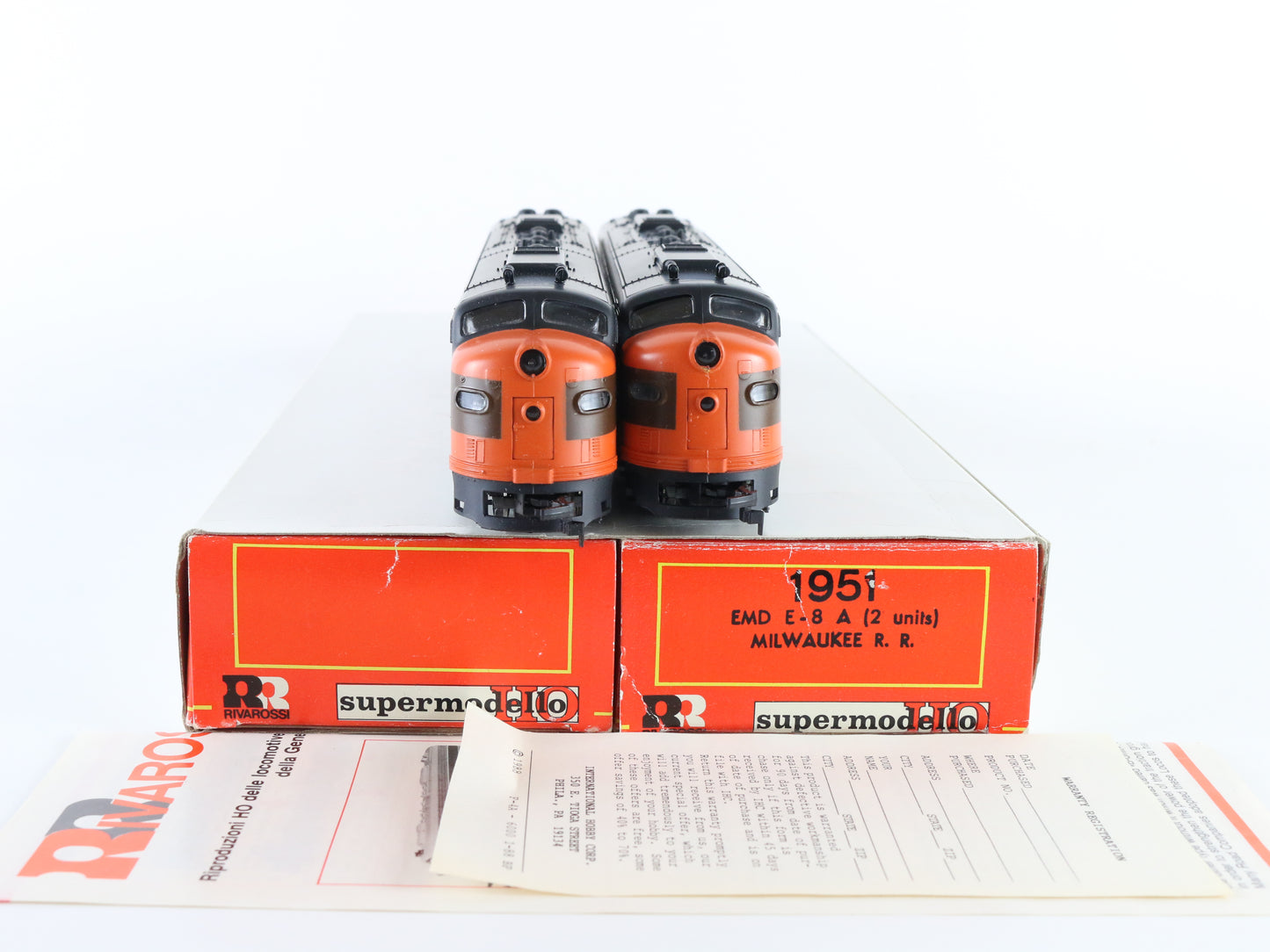 Rivarossi HO Milwaukee Road EMD E8 Diesel Locomotives AA Set