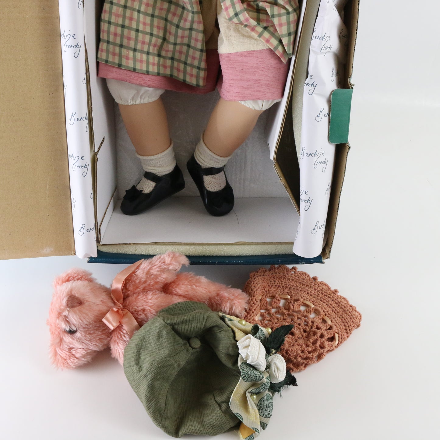 Amaria Berdine Creedy Masterpiece Gallery Large 28" Porcelain Doll 546/1000