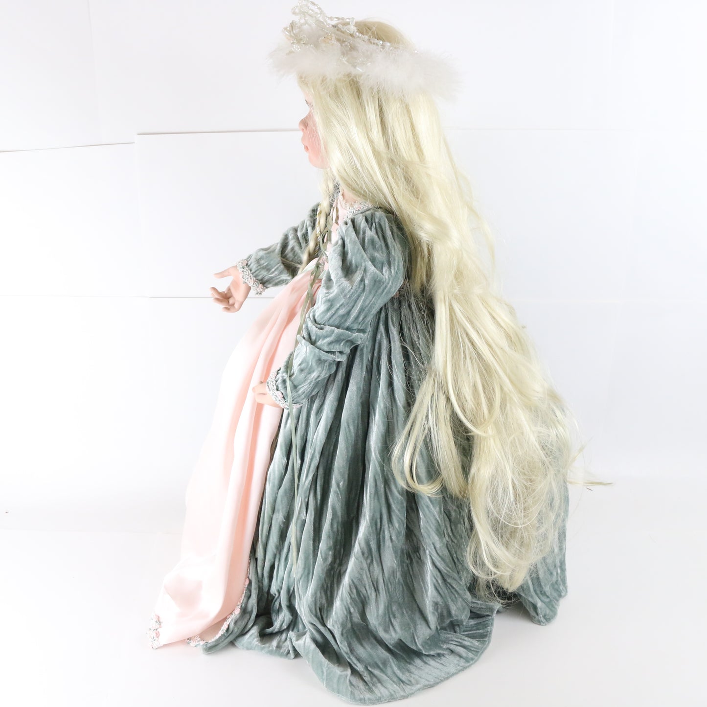 Rapunzel Pamela Erff Masterpiece Large 27" Porcelain Doll 72/400