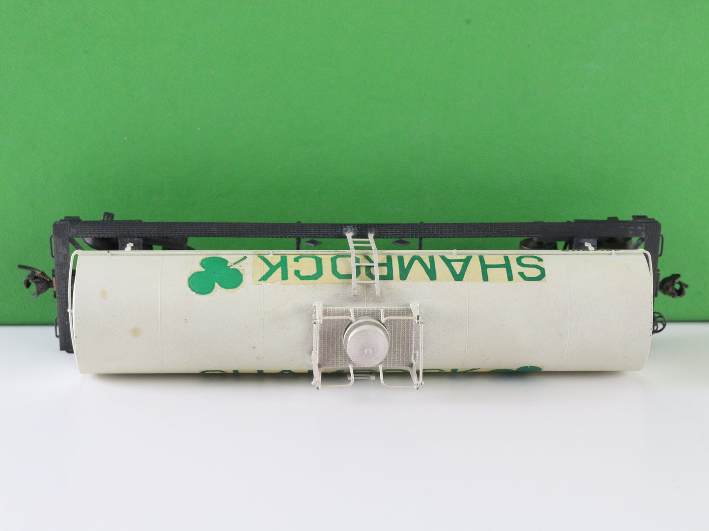 Overland Models HO UTLX Shamrock 10,000 Gal Tank Car OMI-3231 Custom Painted Brass