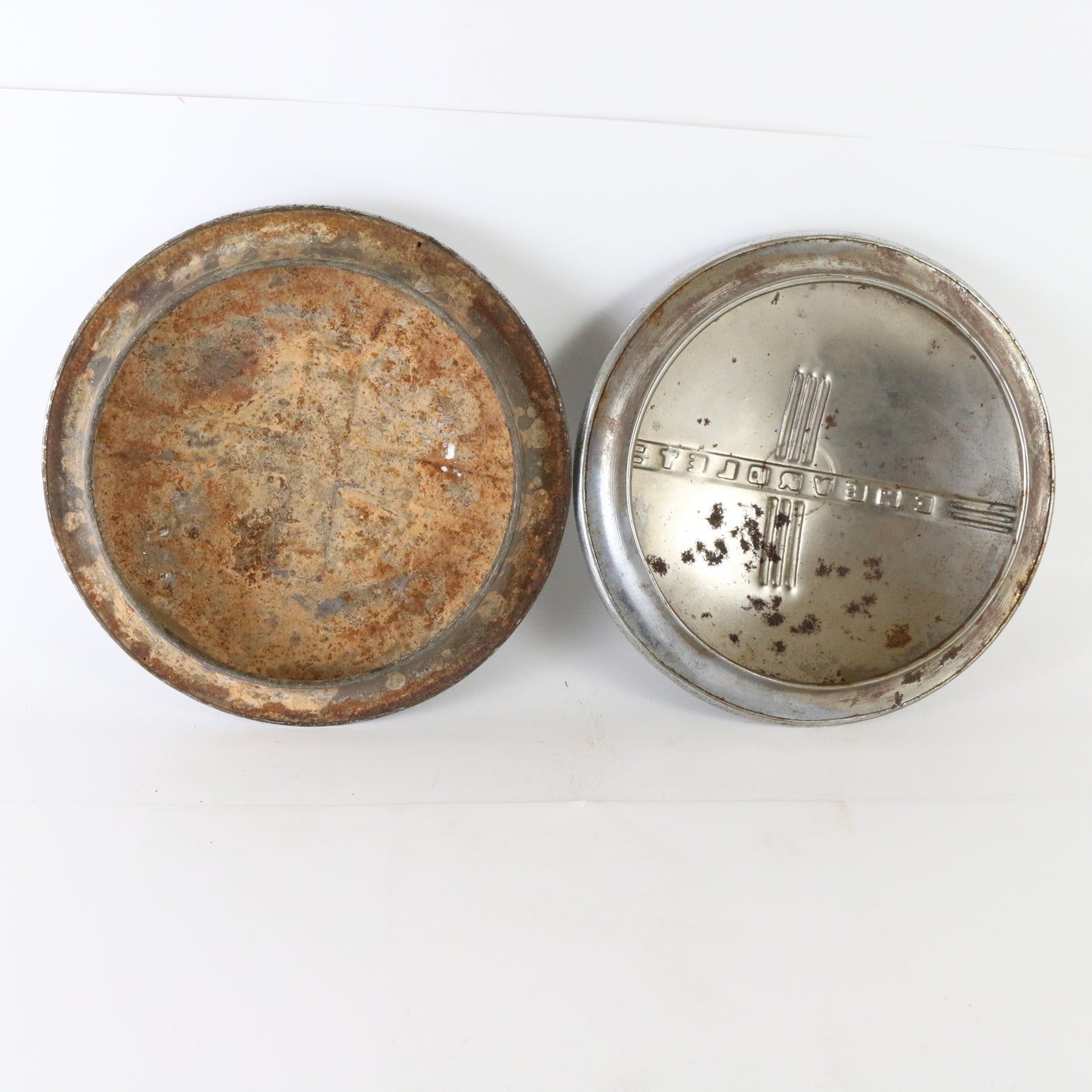 Lot Of 4 Vintage 1940s Chevrolet Moon Dog Dish Metal Hubcap 9.75"