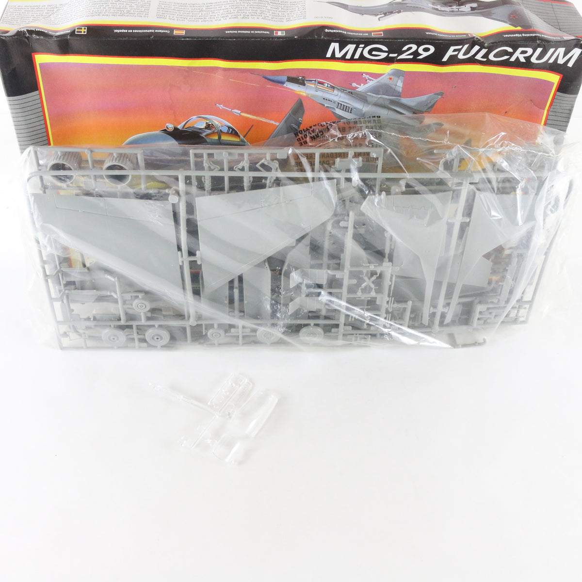 Mig-29 Fulcrum Soviet Jet Fighter Plane Monogram 1:48 Model Aircraft Kit 5825