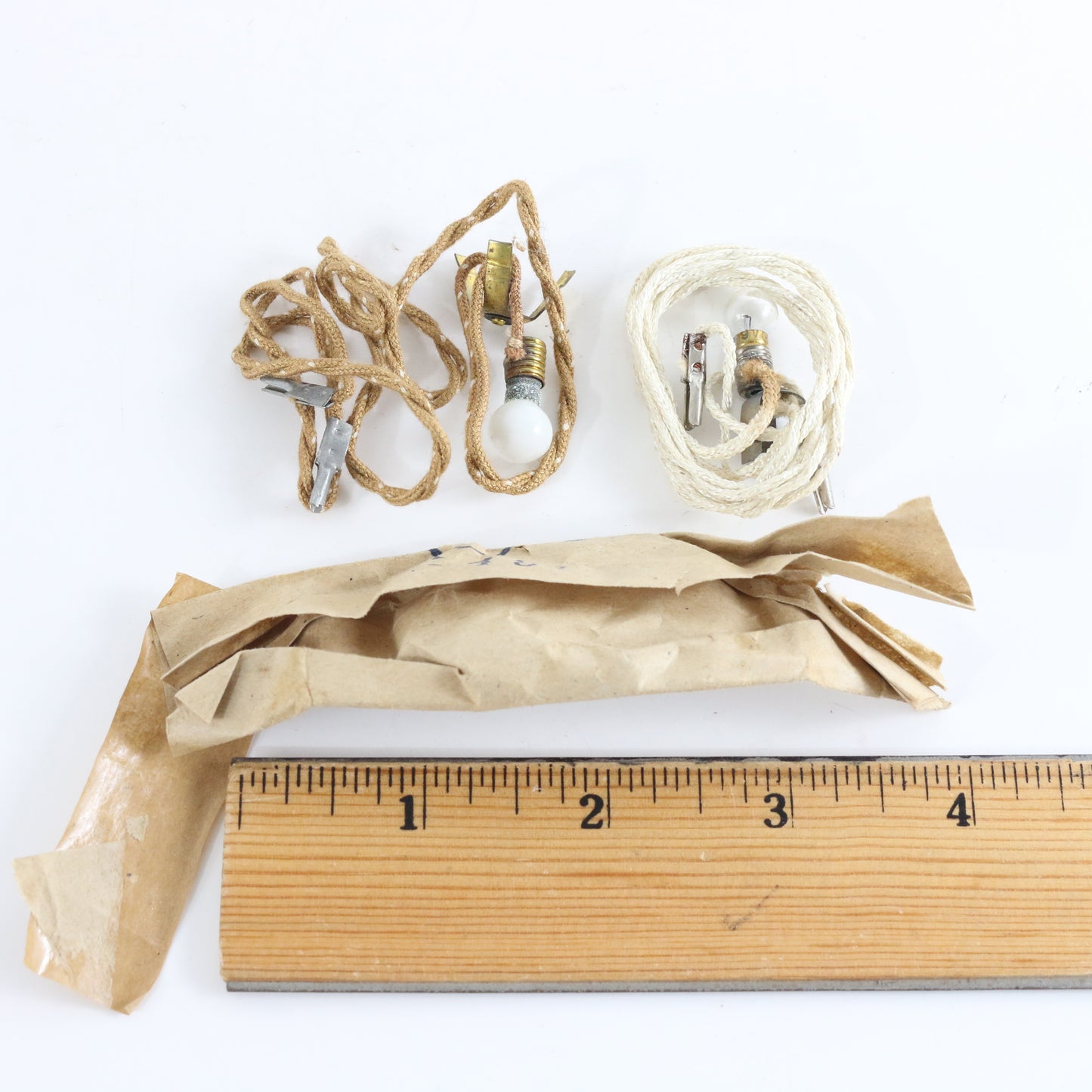 Lot Of 2 Vintage Marklin Model Train Lighting Bulbs F 8 481 replacement bulbs for Marklin railway lamps