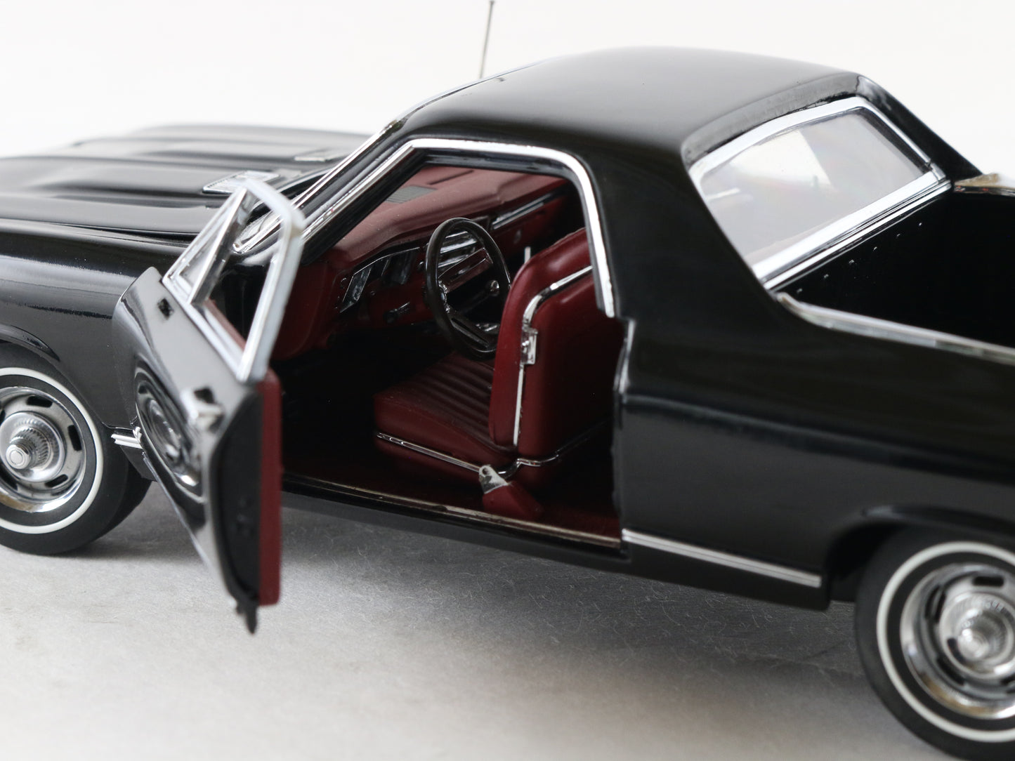 1968 Chevrolet El Camino SS 396 Black Danbury Mint 1:24 Model Car W/ Cover