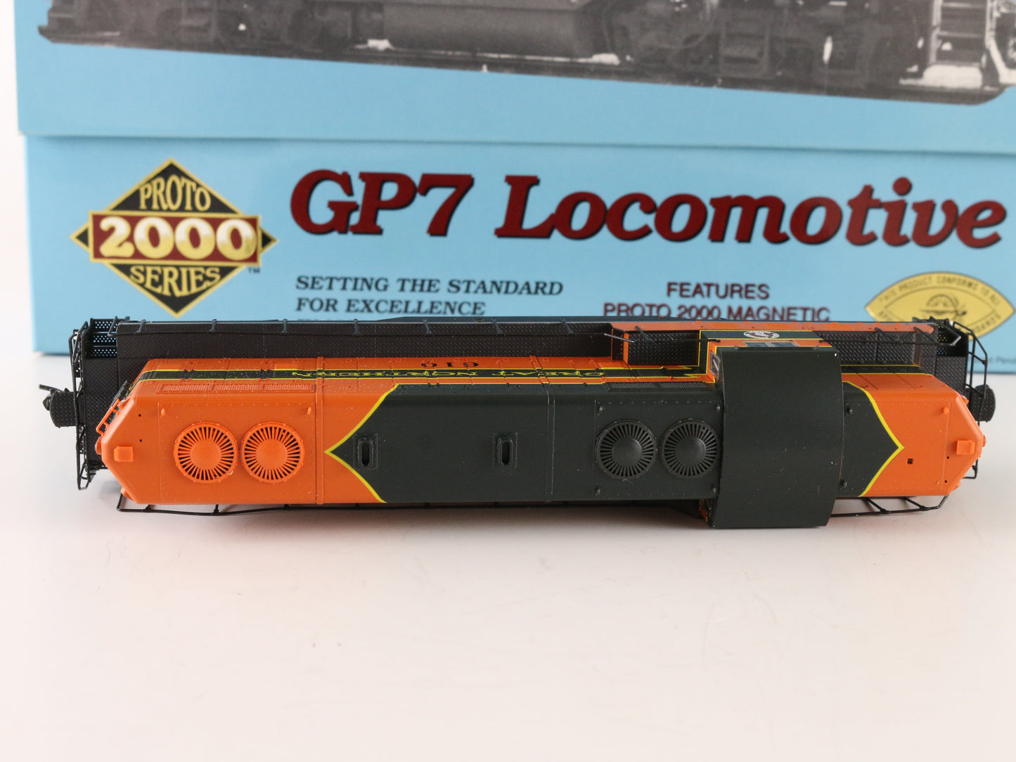 Proto 2000 HO Great Northern 610 GP7 Diesel Locomotive