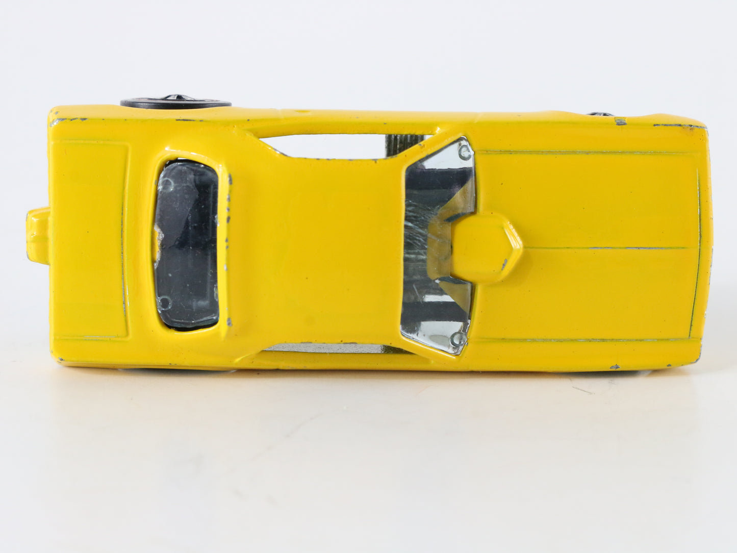 1970 Redline Hot Wheels Don Prudhomme Snake ENAMEL Yellow 1:64 6409 Usa