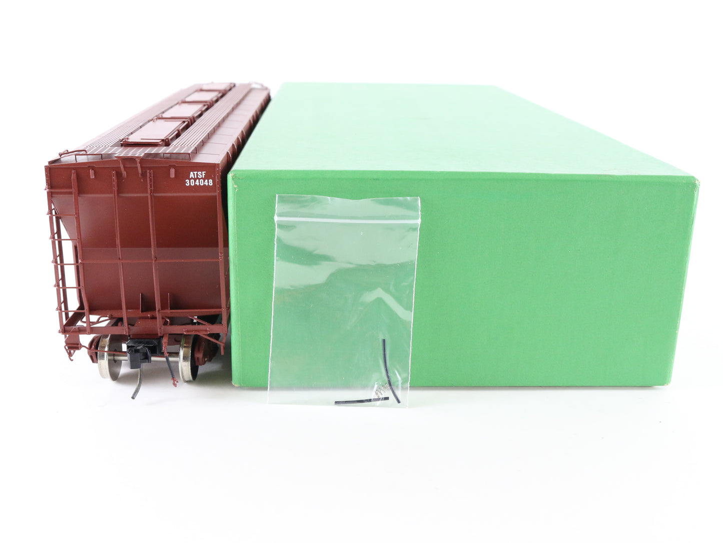 Overland Models O Santa Fe #304048 Pullman PS2-CD Covered Hopper Brass Train