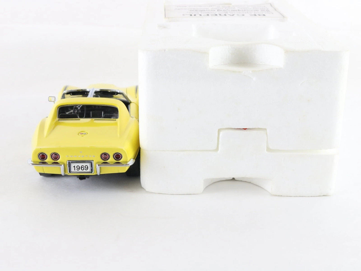 1969 Chevy Corvette ZL-1 Coupe Yellow Danbury Mint 1:24 Diecast Model Car
