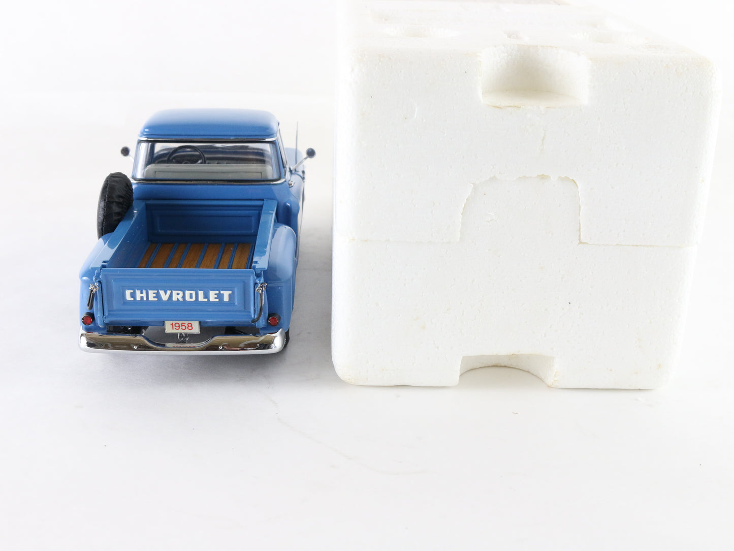 1958 Chevrolet Apache Pickup Truck Blue Danbury Mint 1:24 Diecast Model