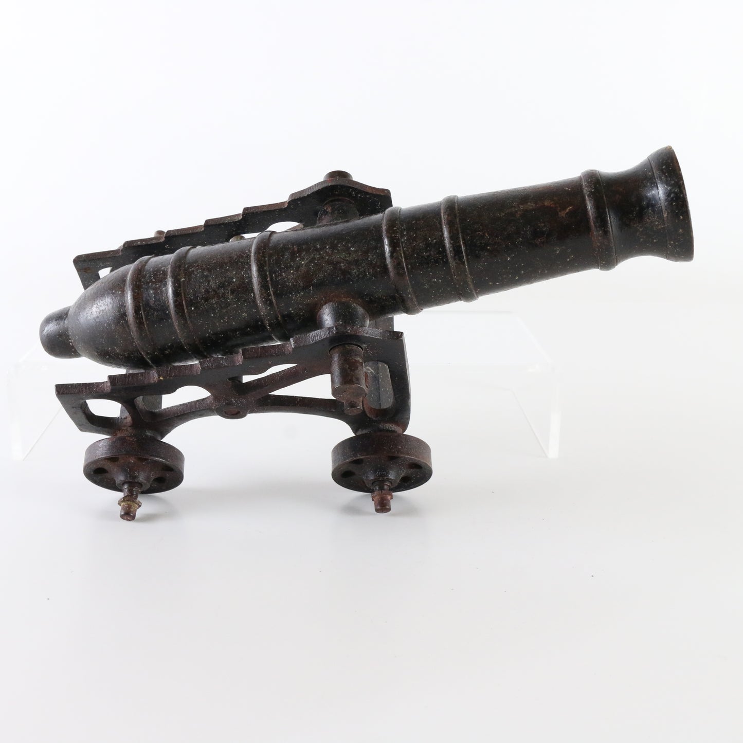 Antique 19th century cast iron miniature cannon replica historic artillery