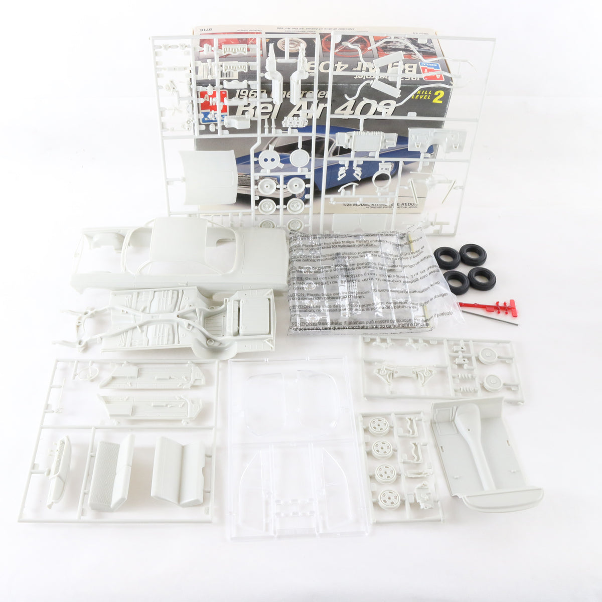 1962 Chevrolet Bel Air 409 AMT ERTL 1:25 Plastic Model Car Kit 8716