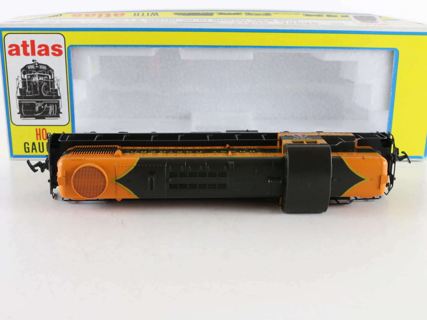 Atlas HO Great Northern 228 RS3 Diesel Locomotive Engine