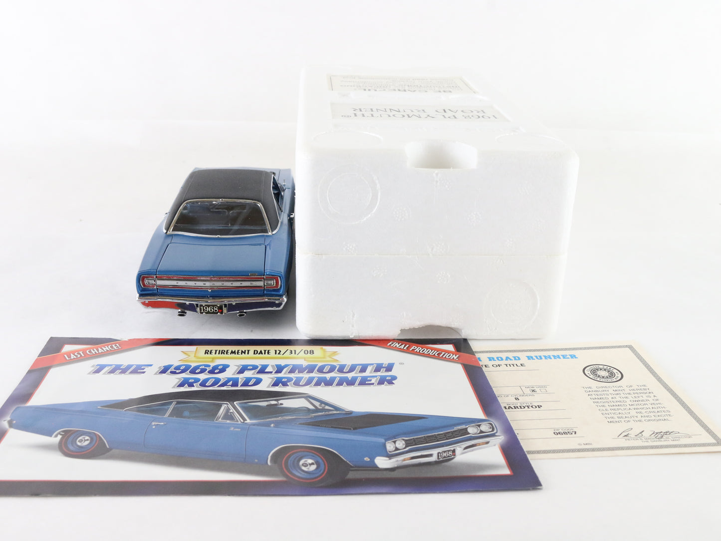 1968 Plymouth Road Runner Hardtop Electric Blue Danbury Mint 1:24 Diecast Model