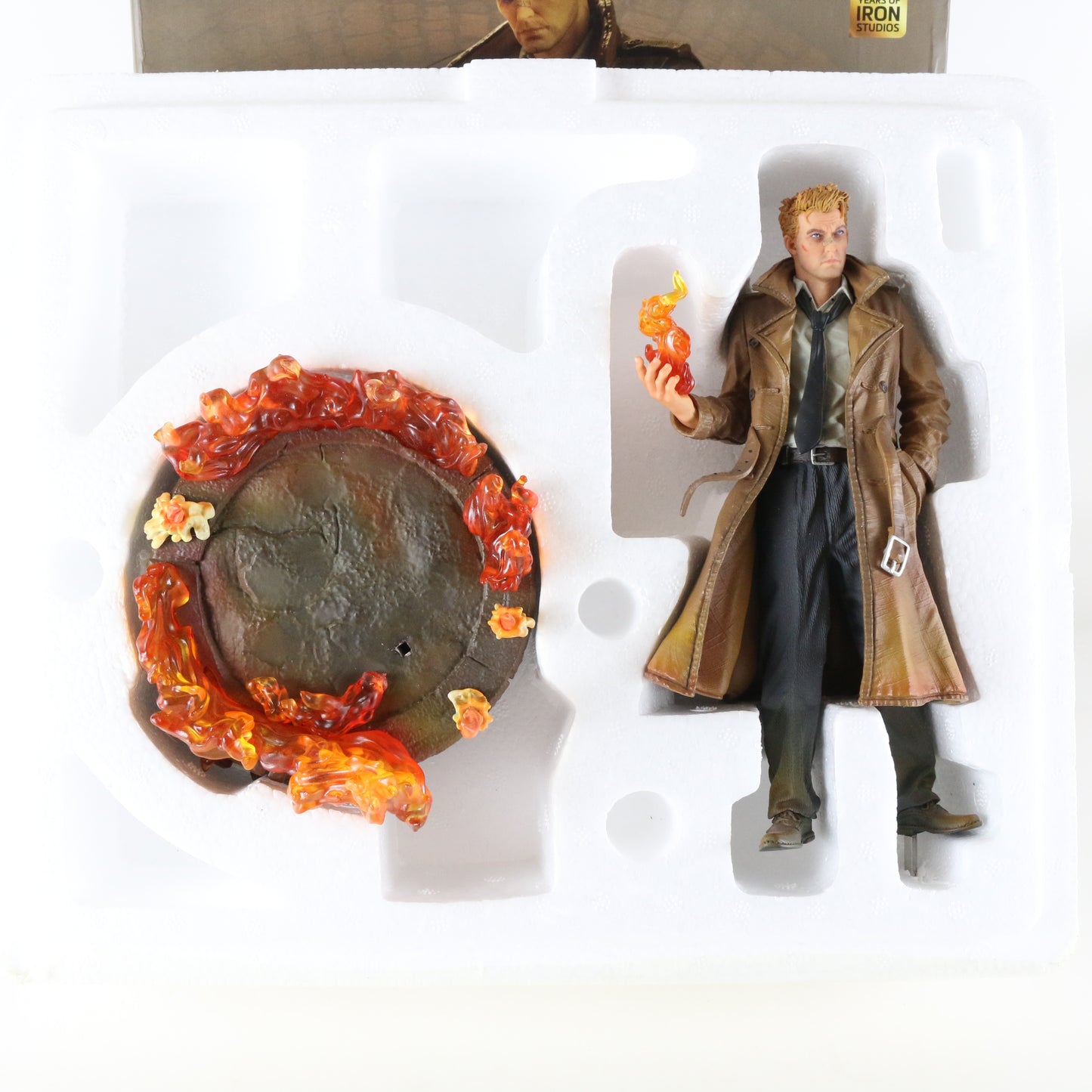 Constantine Iron Studios DC Comics 1:10 Scale Figure W/ Stand