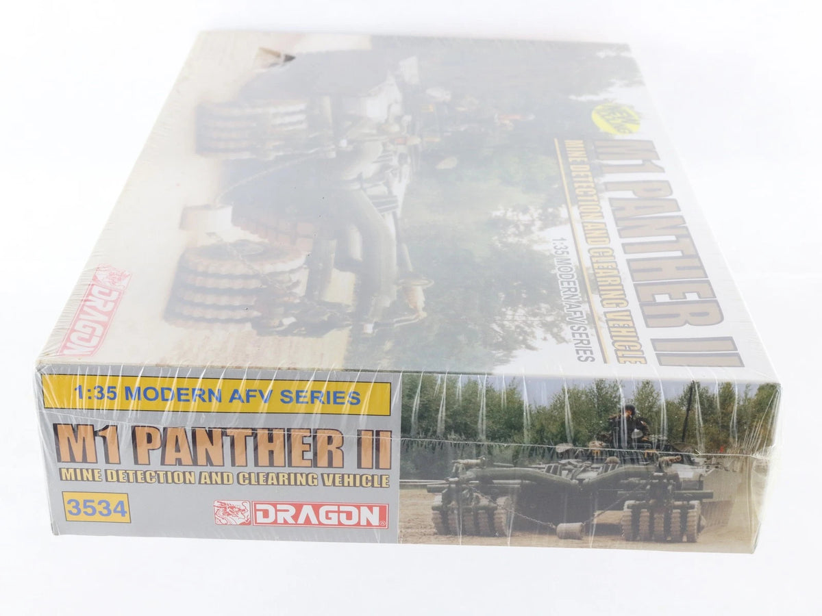 M1 Panther II Mine Detection Vehicle Modern AFV Dragon 1:35 3534 Sealed Kit