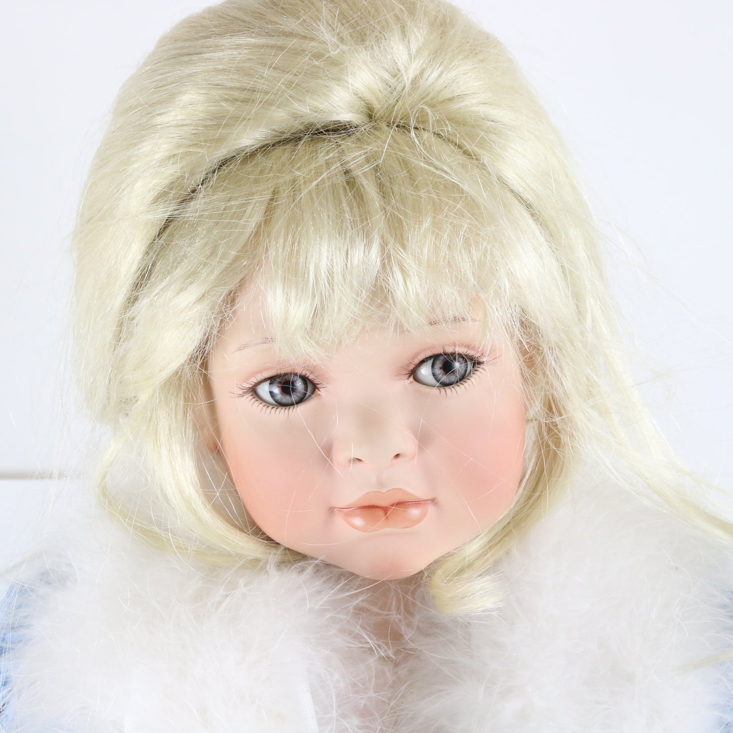 Cinderella Pamela Erff Blue Dress Girl Large 28" Porcelain Doll W/ Shawl 67/400
