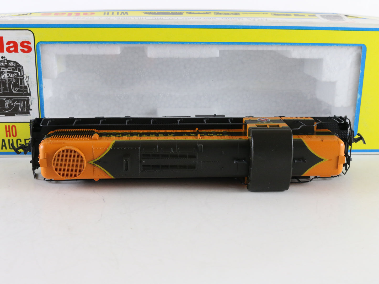 Atlas HO Great Northern 232 RS3 Diesel Locomotive Engine