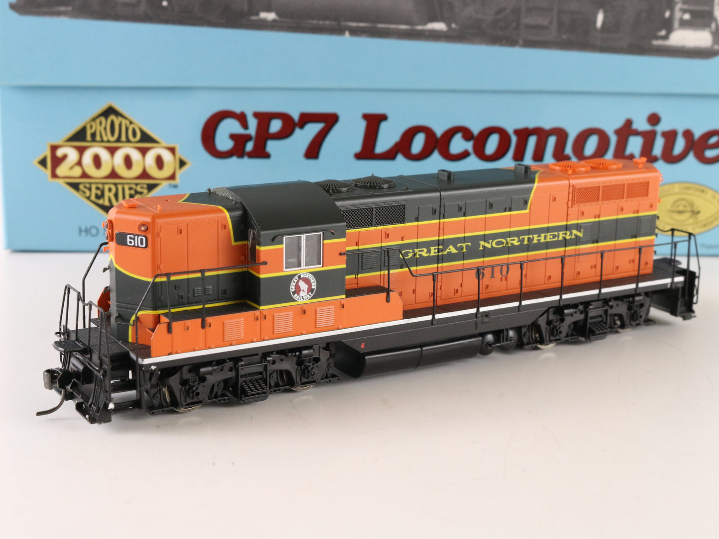 Proto 2000 HO Great Northern 610 GP7 Diesel Locomotive
