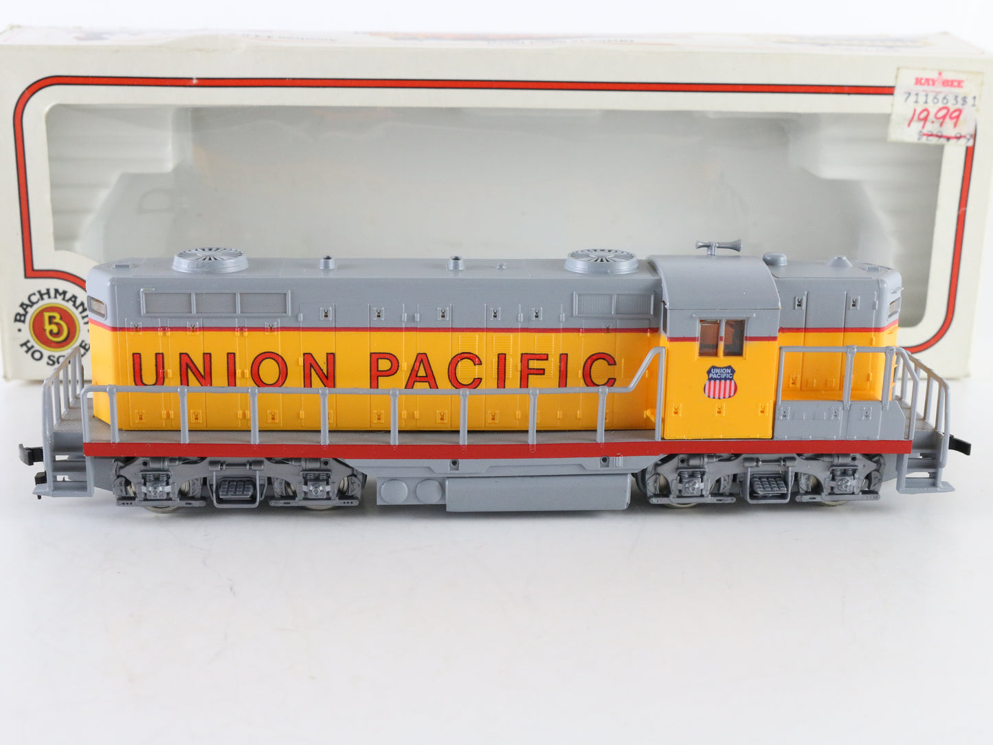 AHM HO Union Pacific GP18 Diesel Locomotive
