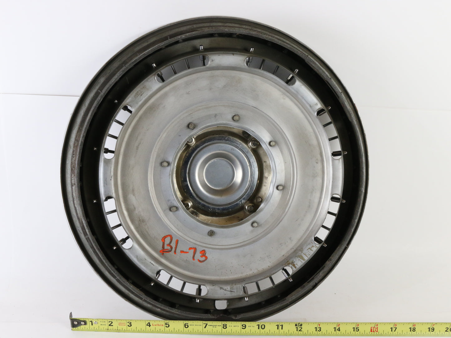 Lot Of 2 Vintage 1970s Buick Wire Metal Wheel Hubcaps 16.5"