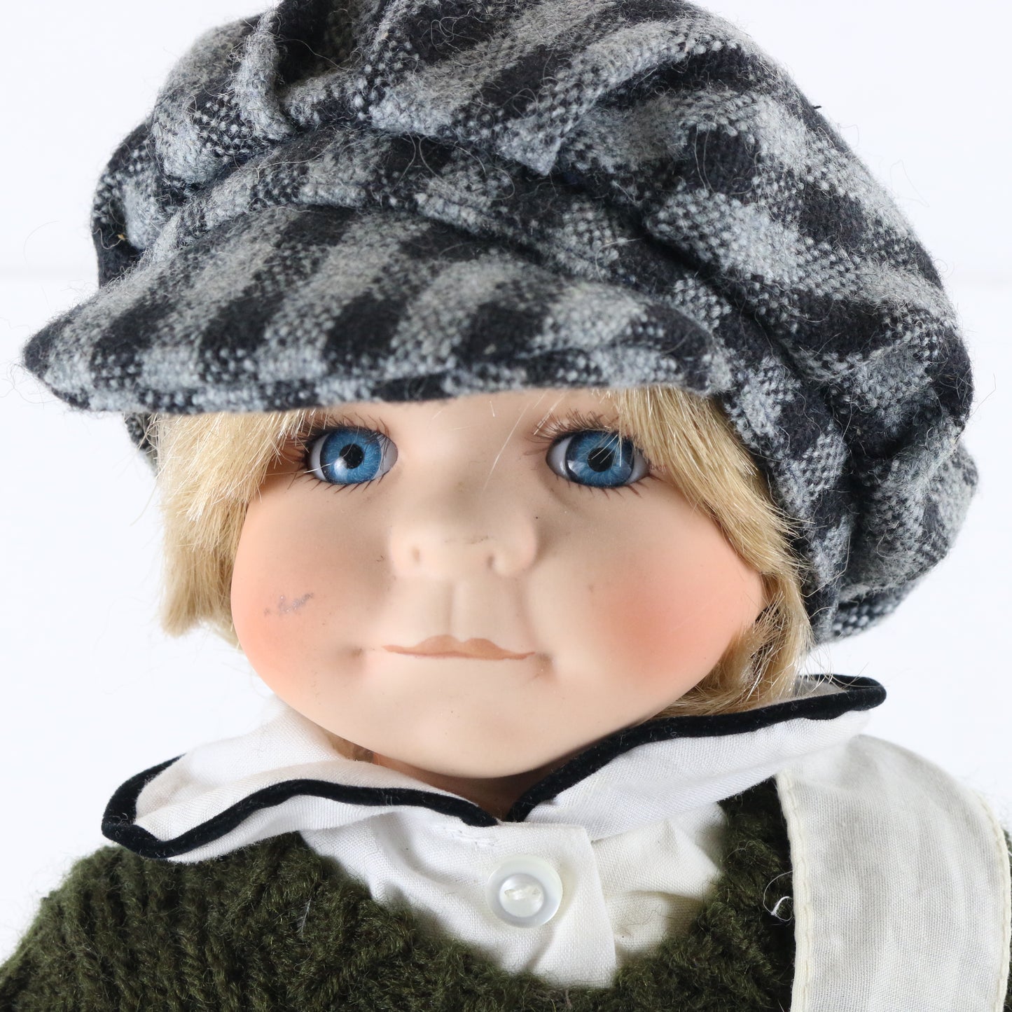 American Country Classics Daily News 15.5" Porcelain Doll W/ Clothes & Bag 11/50