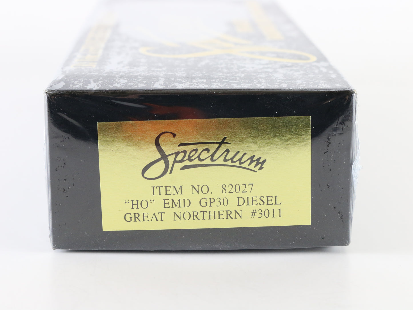 Spectrum HO Great Northern 3011 GP30 Diesel Locomotive Sealed