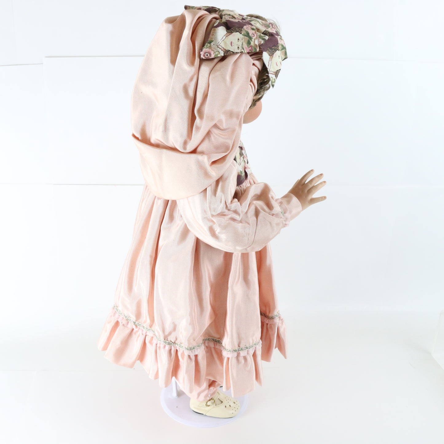 Monika Vickie Walker Rose Dress Girl Royal Treasures 24" Porcelain 590/2000