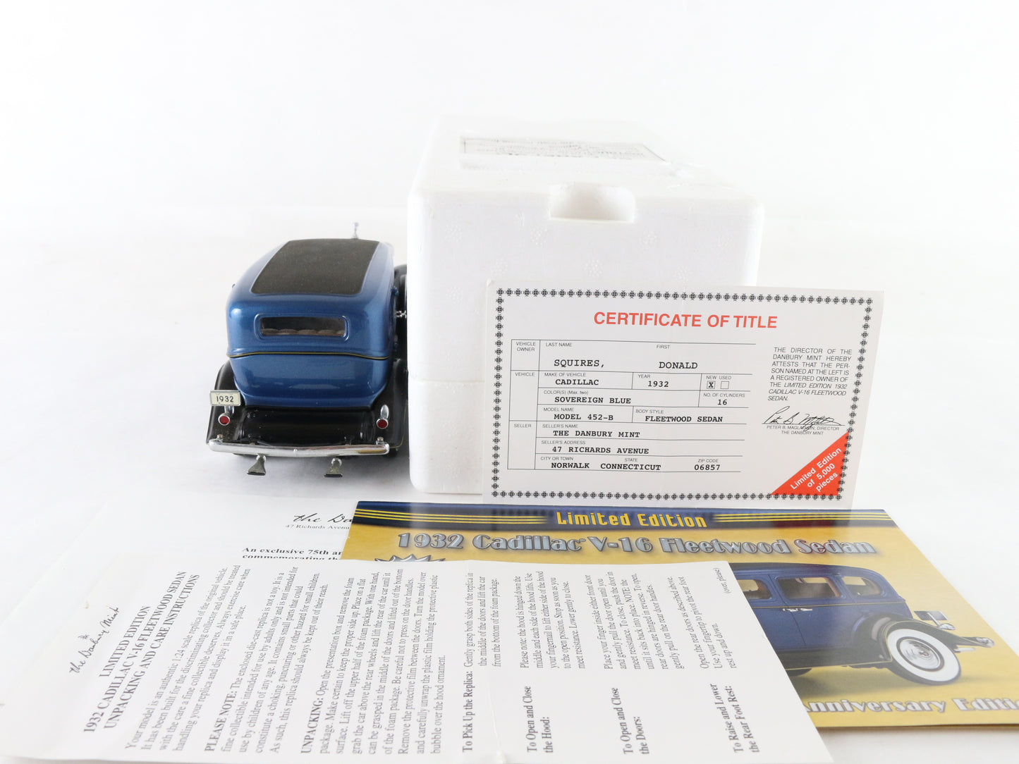 1932 Cadillac V-16 452-B Fleetwood Sedan Blue Danbury 1:24 Diecast 1332/5000