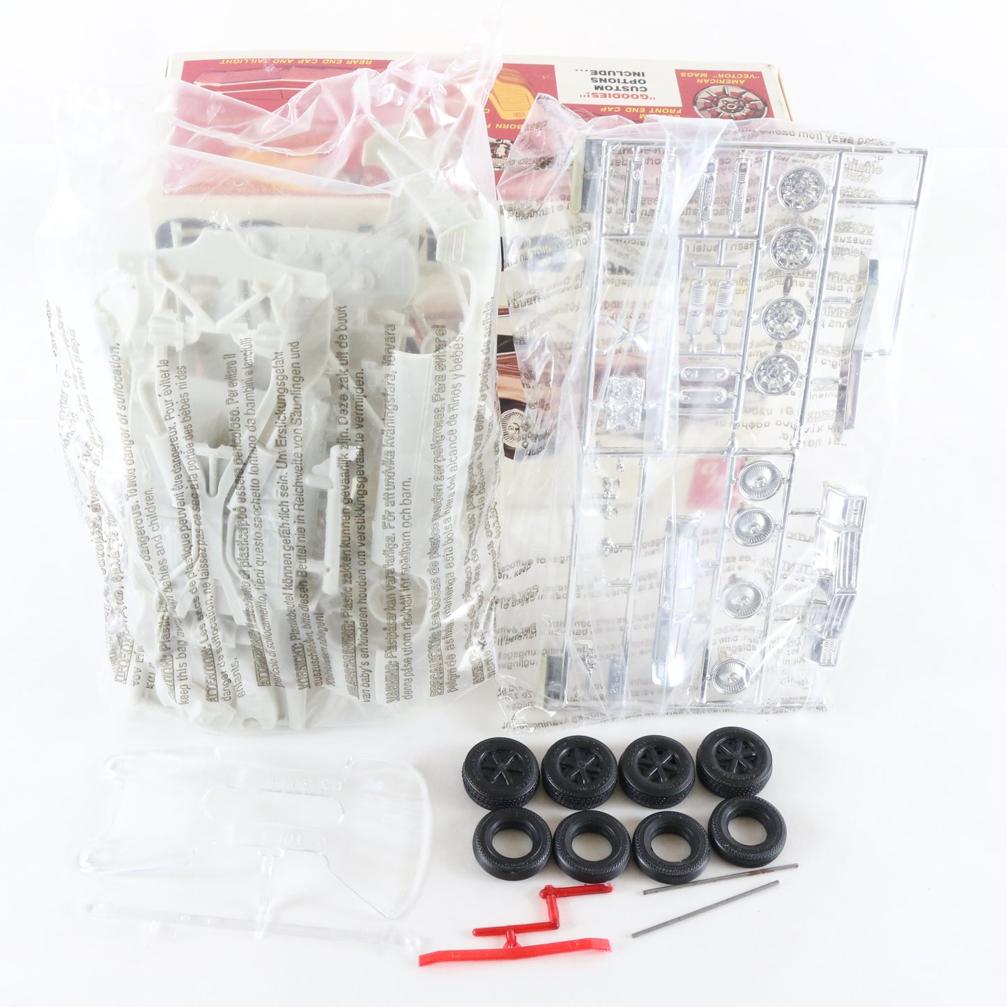 1969 '69 Buick Riviera Hardtop AMT 1:25 Model Car Kit 6079
