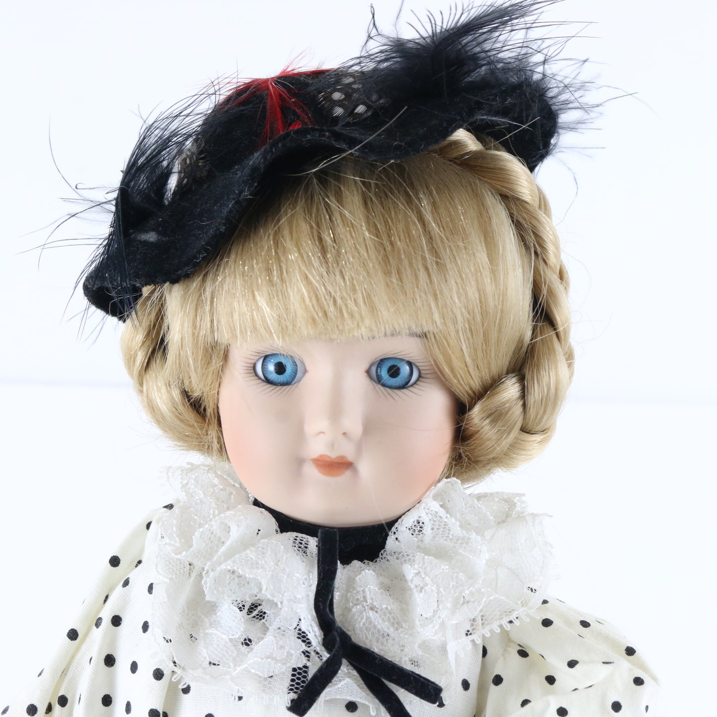 Greta Marian Yu 16" Porcelain Doll W/ Clothes & Hat 825/6000