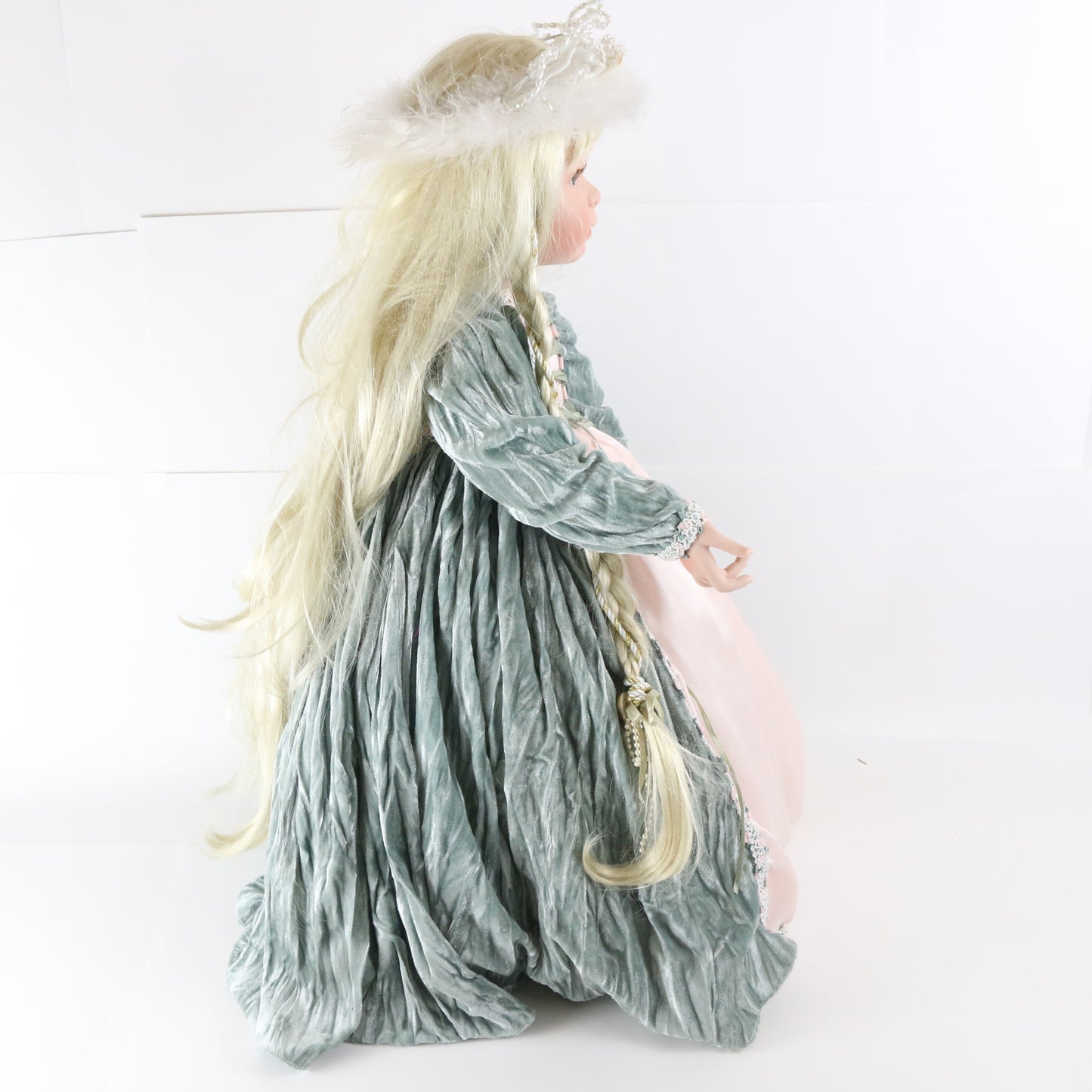 Rapunzel Pamela Erff Masterpiece Large 27" Porcelain Doll 72/400
